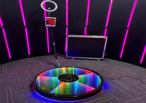 Grupo de amigos en videomatón 360 Barcelona